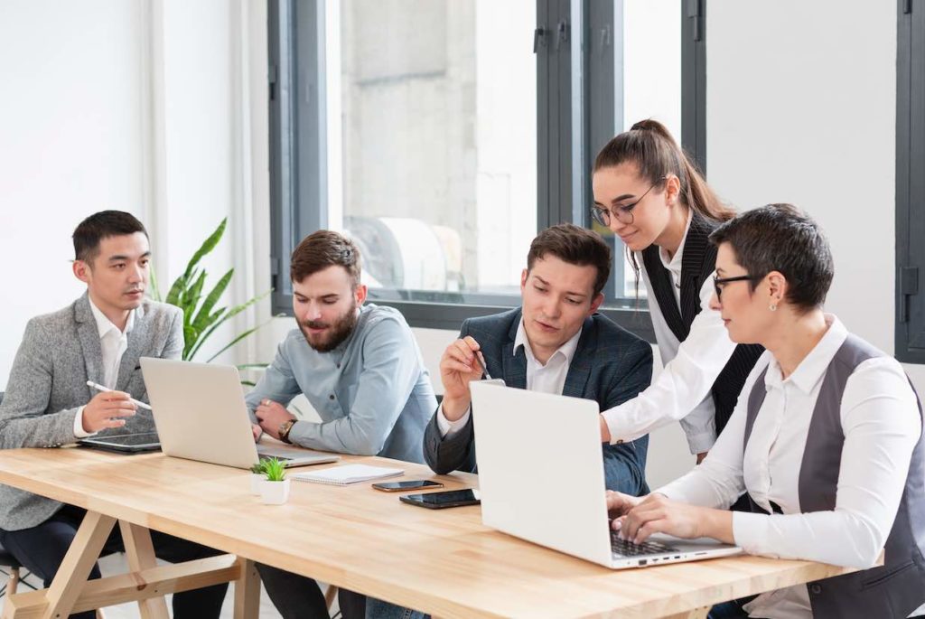 Implementa Capacitaciones Empresariales a la Medida
