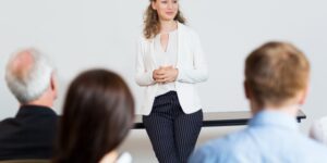 Saber conectar emocionalmente con el público objetivo y transmitir contenidos de relevancia para la consecución de logros en el entorno laboral
