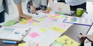Creatividad y Procesos en Toma de Decisiones Grupales